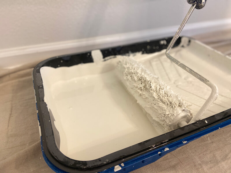 White walls? Benefits and drawbacks Multicolor Paint