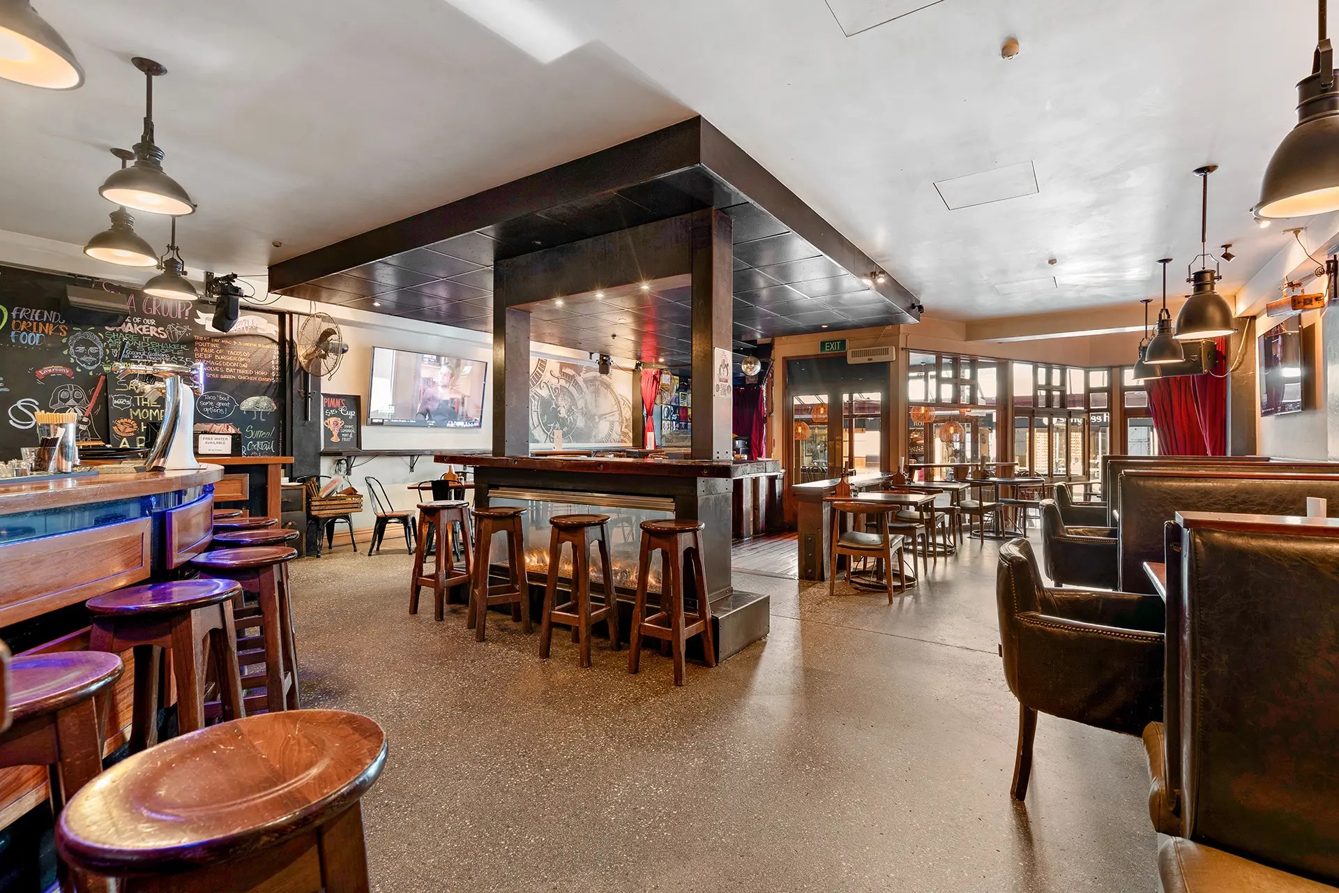 Local Queenstown Rooftop Bar and Restaurant