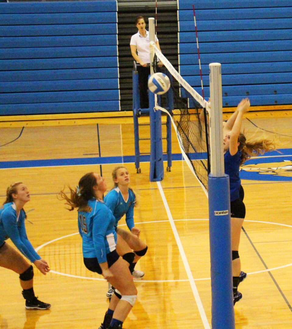 Ravenna rallies to beat North Muskegon in five sets in Class C district