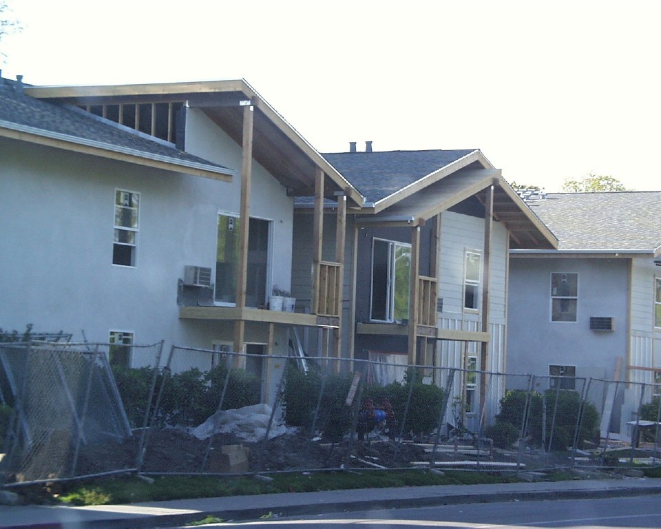 Information about "renovation.JPG" on sycamore lane apartments Davis