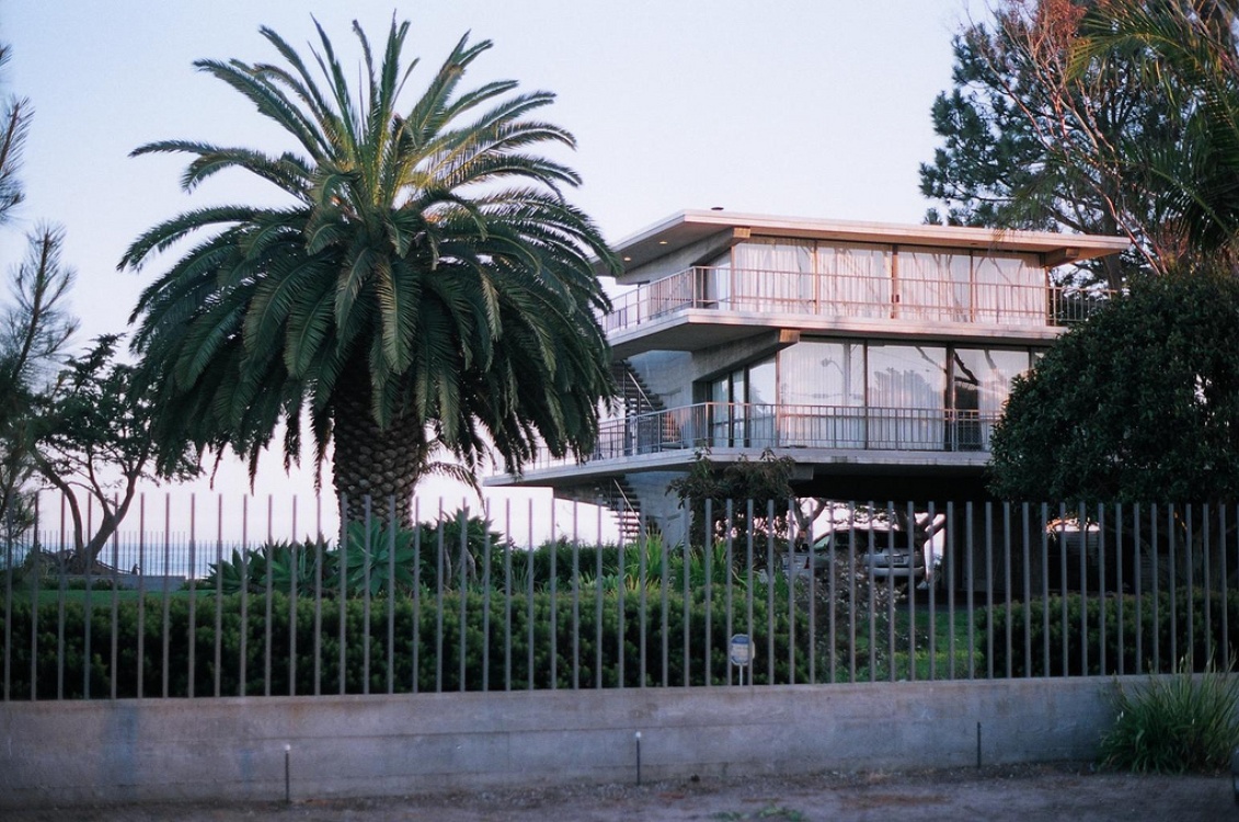 The three houses at the end of Del Playa Isla Vista LocalWiki