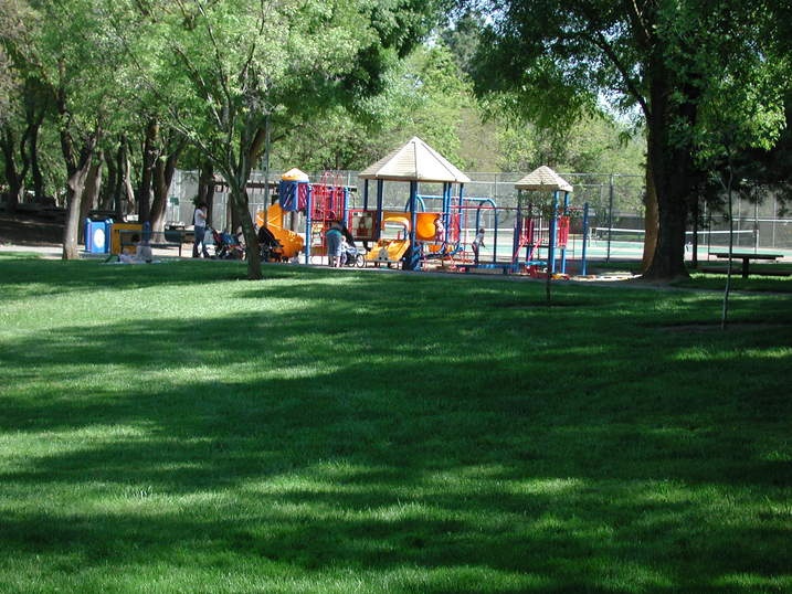 Information about "slidehill002.jpg" on manor park or slide hill park