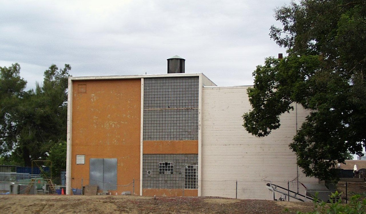 Information about "incinerator_bldg.JPG" on incinerator building