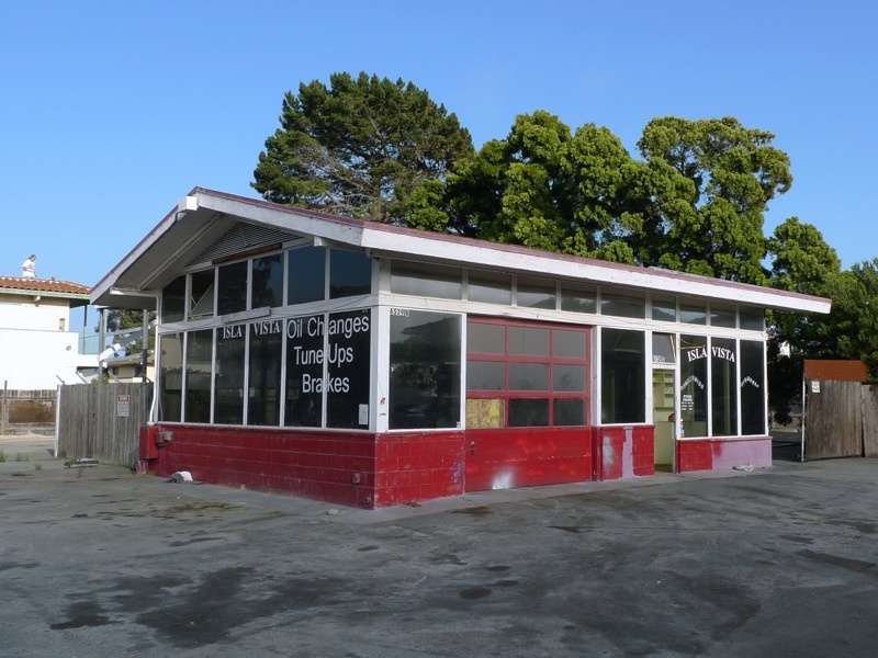 Information about "old gas station side.jpg" on the loop Isla Vista