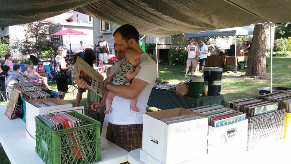 Founders' Grove BloomingtonNormal LocalWiki