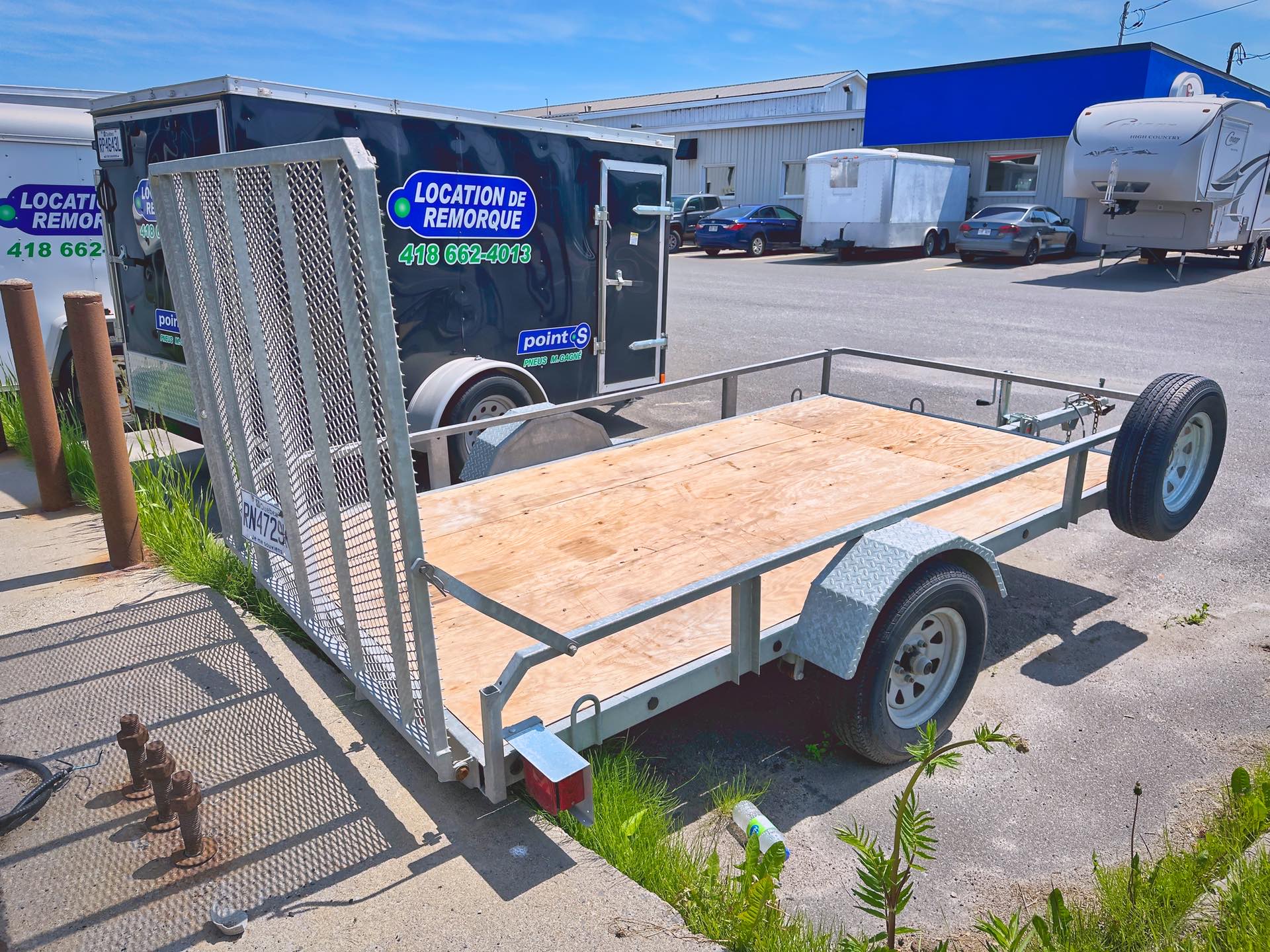 Remorque utilitaire / plateforme 10′ Location de remorque Saguenay