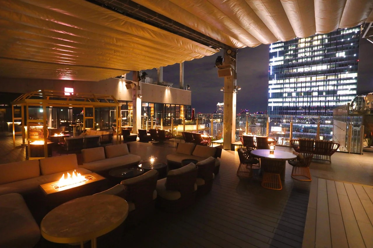 【渋谷1分 / 850平米 / ¥450,000/ h / iD 5524】 渋谷駅前のバーエリア併設のルーフトップレストラン。各種