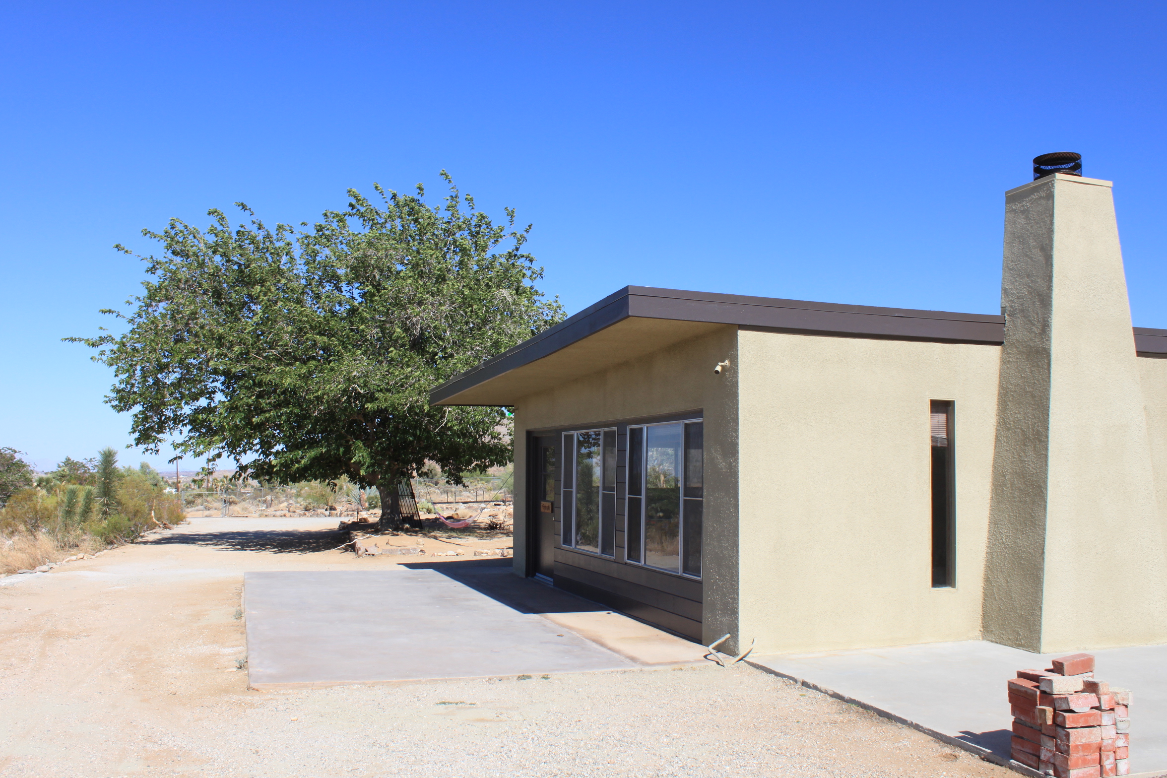 Joshua Tree Modern Locations Unlimited Inc.