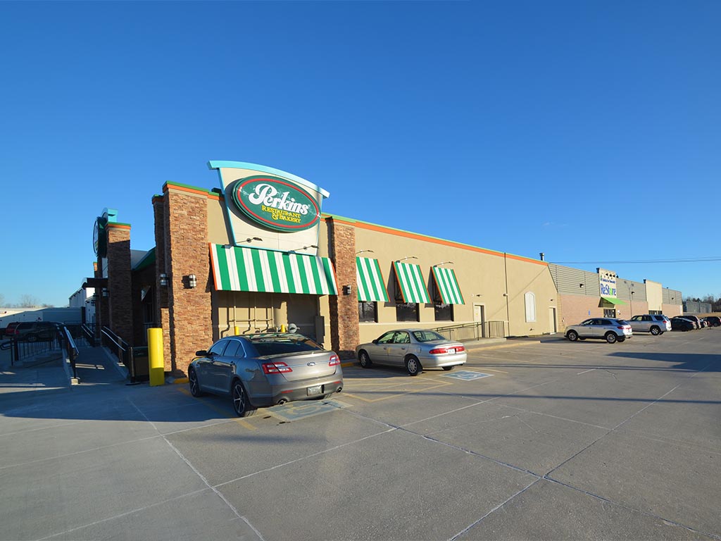 Hammond Plaza, Waterloo, IA Lockard OnlineLockard Online