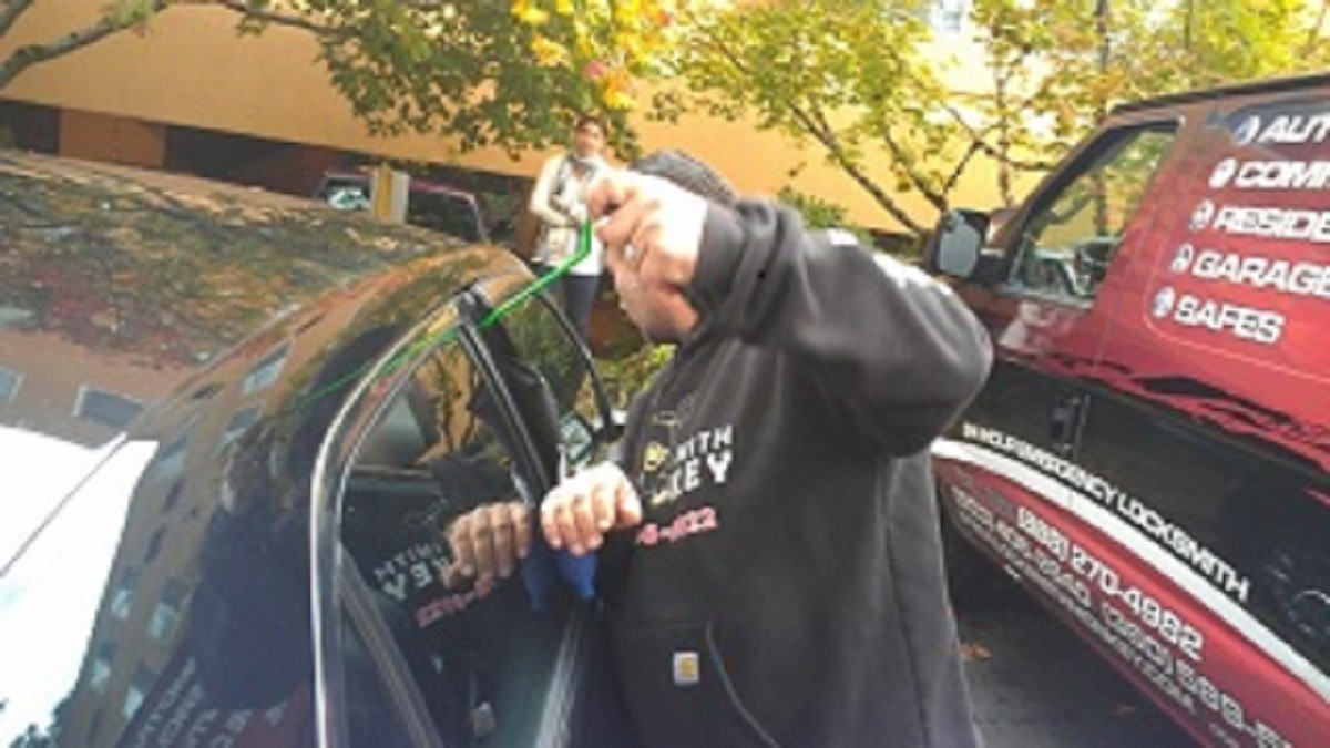 Locked My Keys In The Car What Should I Do? Locksmith Monkey