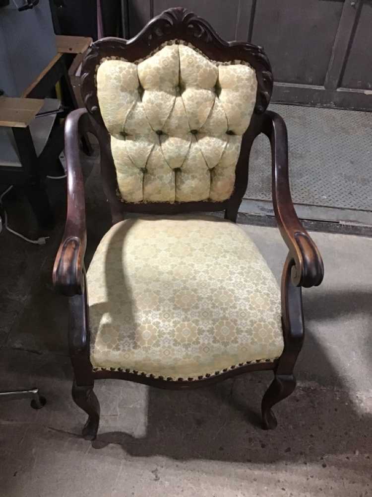 Formal Vintage Sitting Room Chair