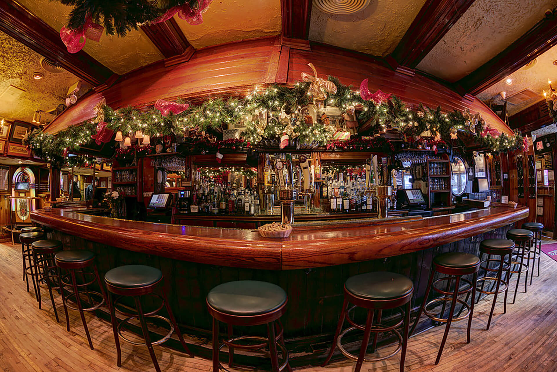 GALLERY Lodge Tavern A Chicago Tavern Established in 1957