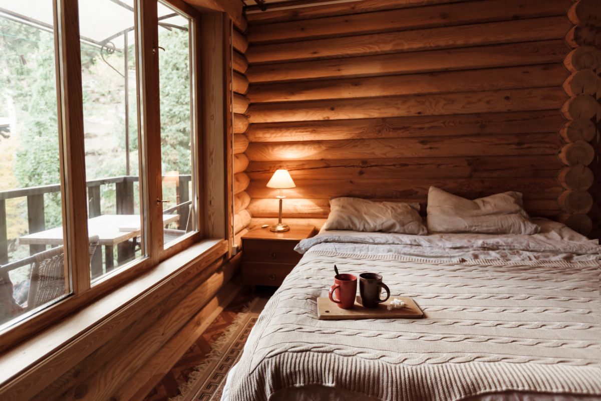 Efficient Log Cabin Windows - Log Cabin Connection