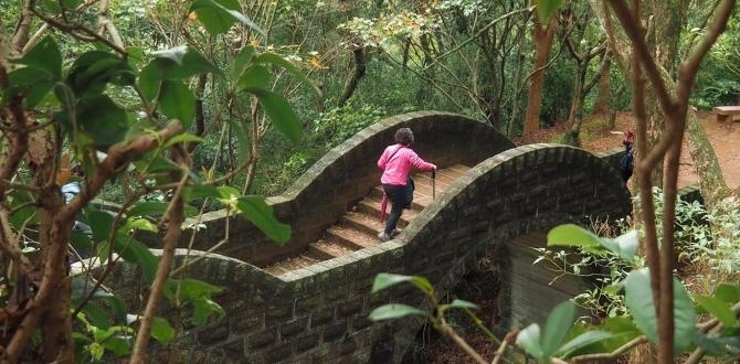 hiking trails to sky temples in Taiwan