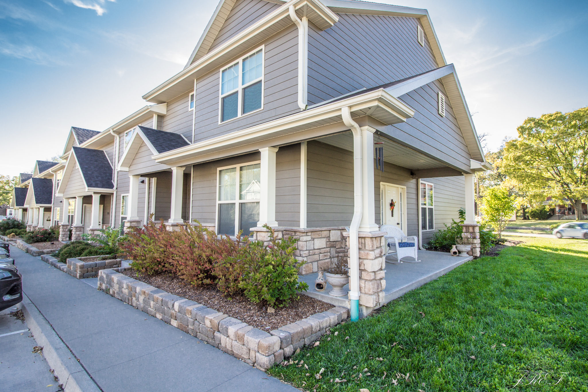 Home Log Hill Properties