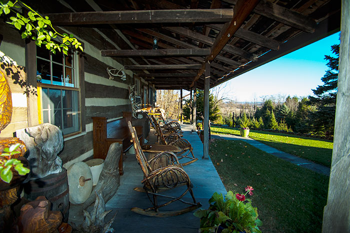 Ohio Log House Bed and Breakfast Features