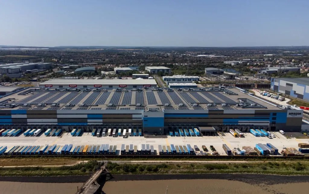 Metro NY Distribution Center Fast And Reliable Shipping To New York