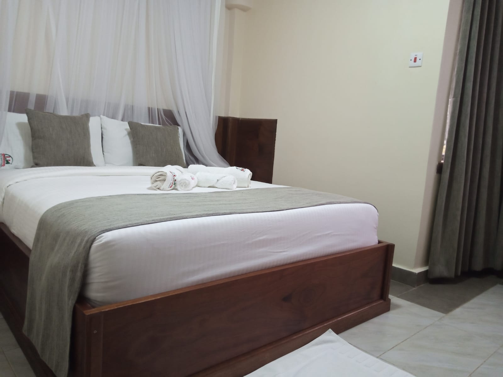 Standard Room Double Occupancy Logmma Regency Hotel