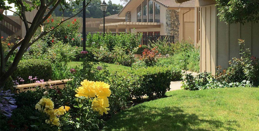 Red Roof San Dimas Logo