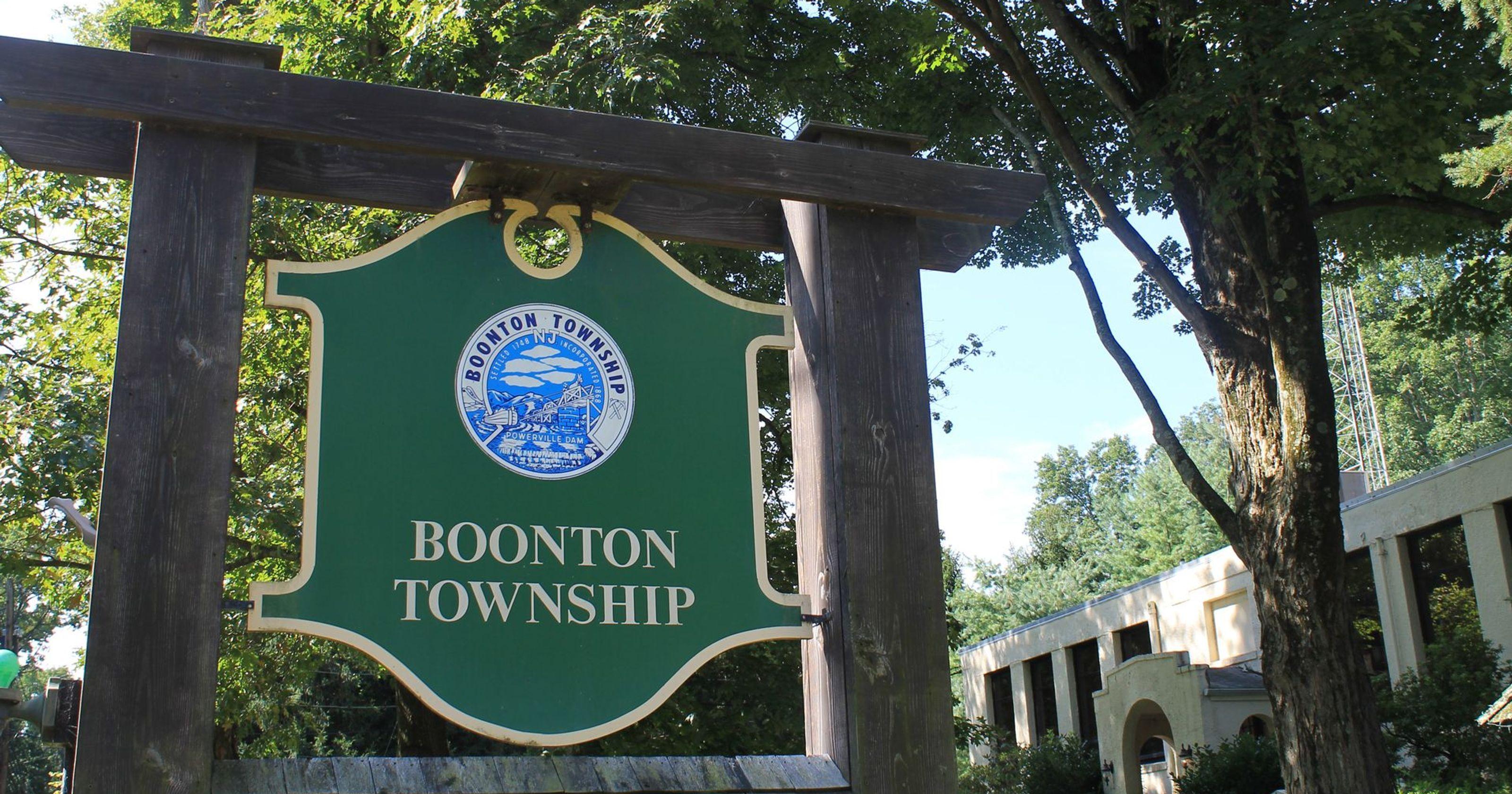 Boonton Logo LogoDix
