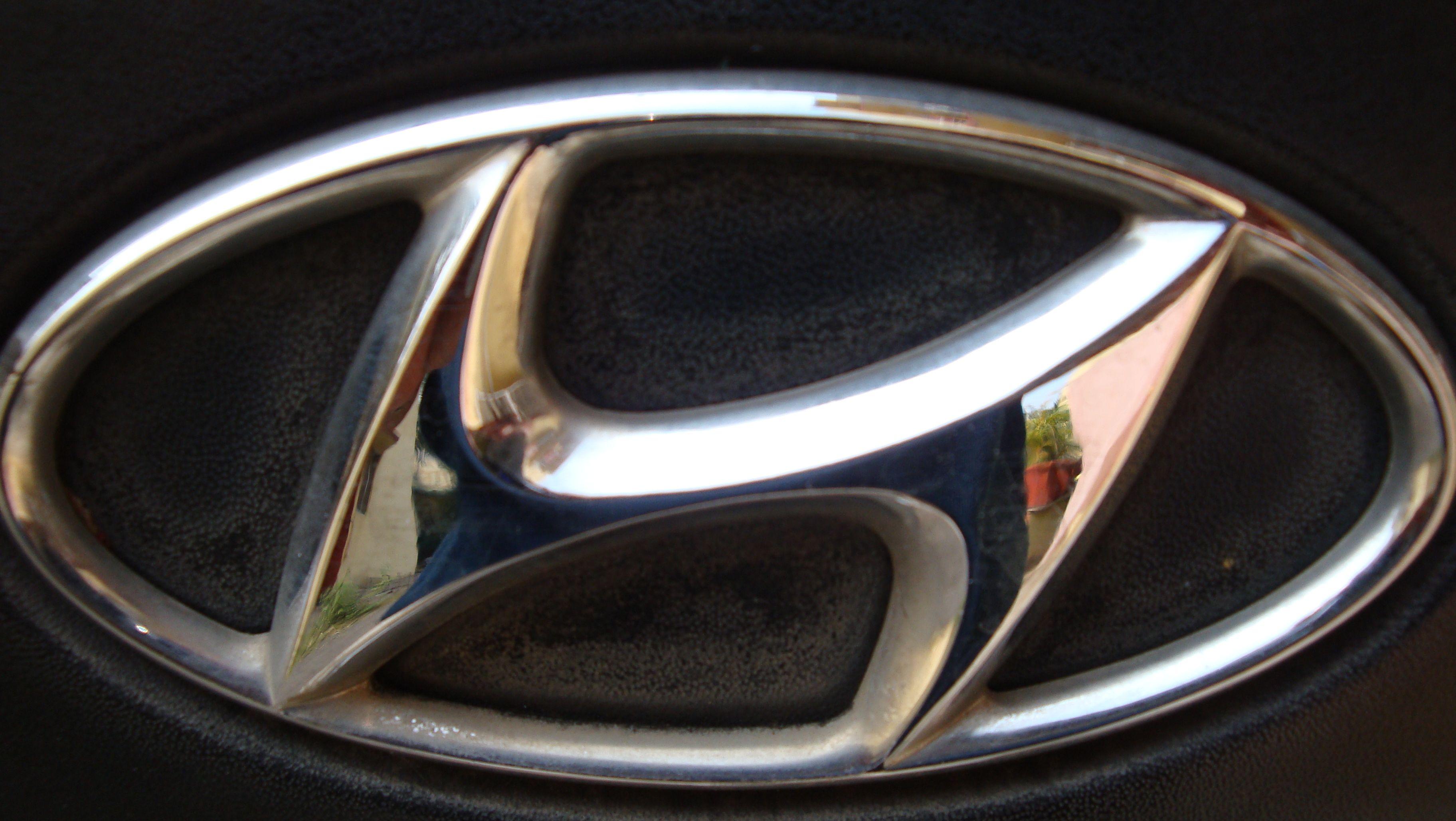 Old Hyundai Logo LogoDix