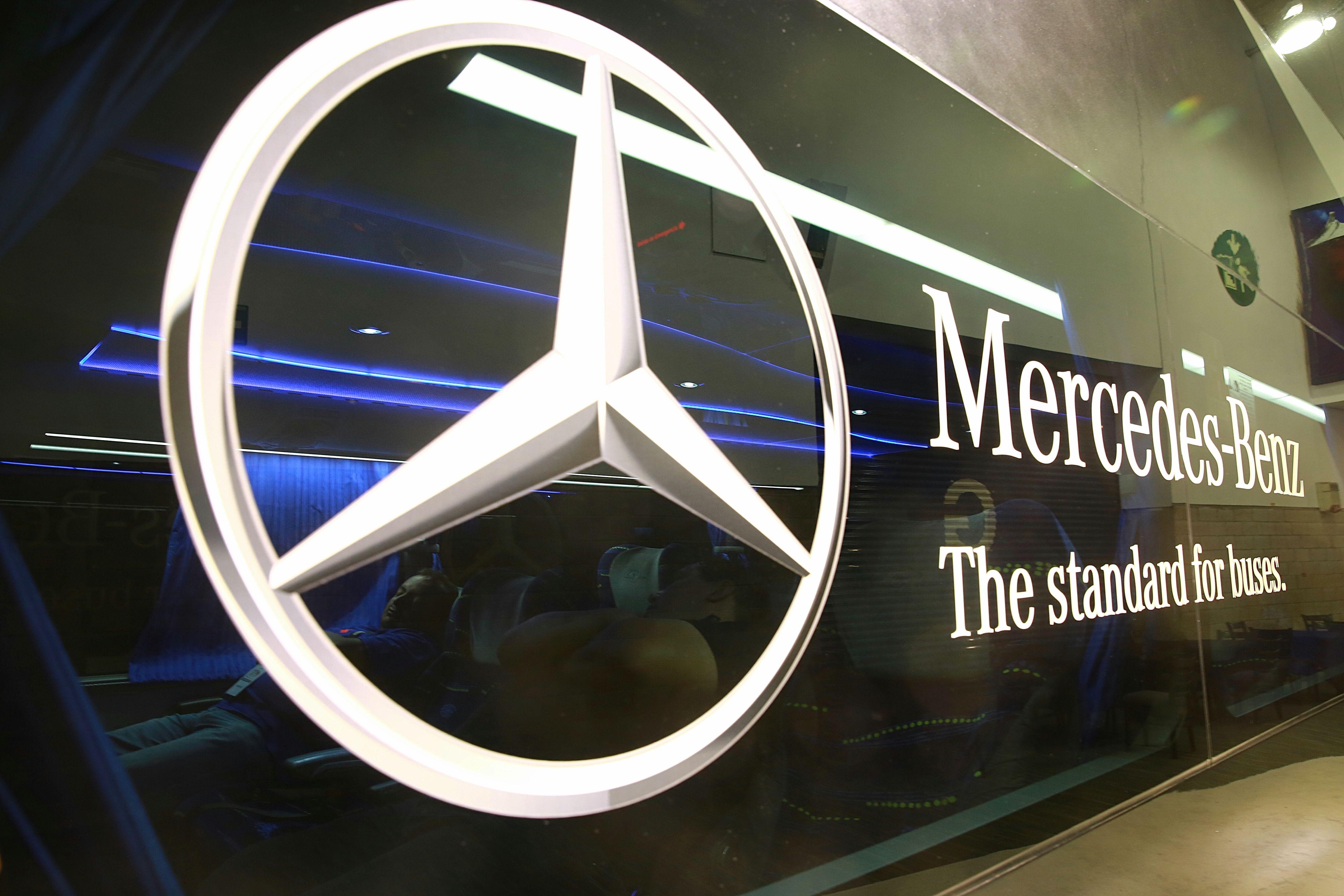 Daimler Mercedes Logo LogoDix