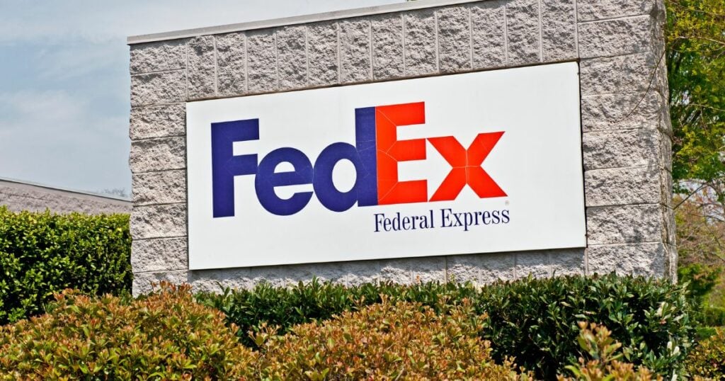 20 Interesting Logos With Hidden Meanings(04)
