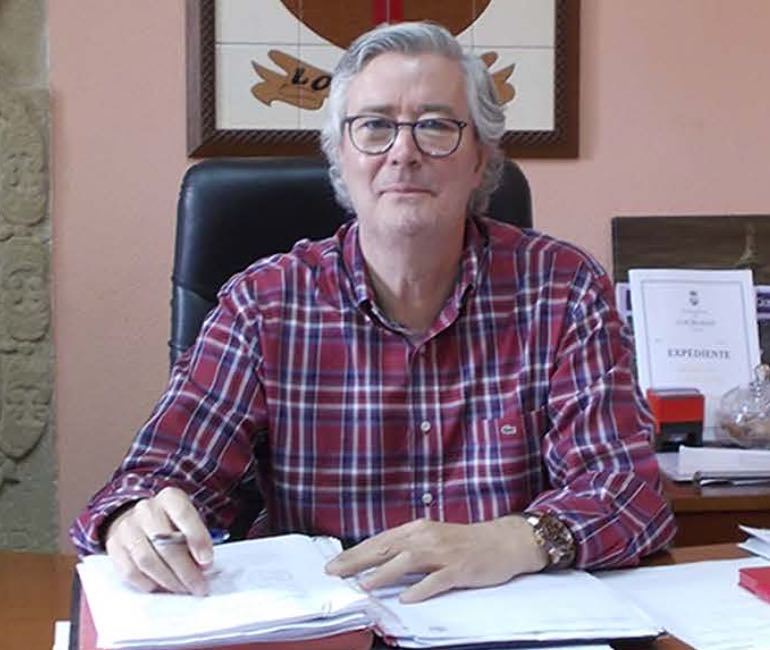 FIESTAS 16. SALUDA DEL ALCALDE Hernández admite una gestión humilde
