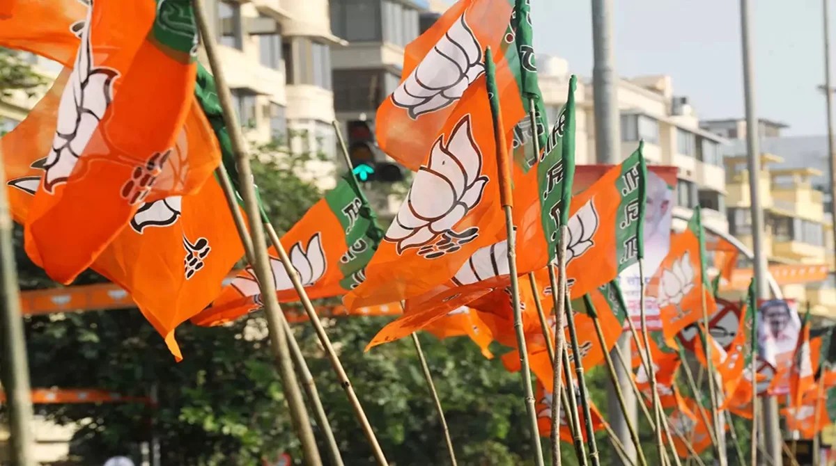 The Best Political Strategist Company in IndiaThe Logsabha