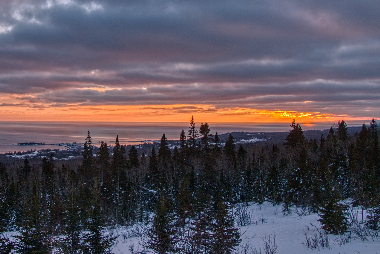 Where to Ski Near Minneapolis Best Skiing in Minnesota