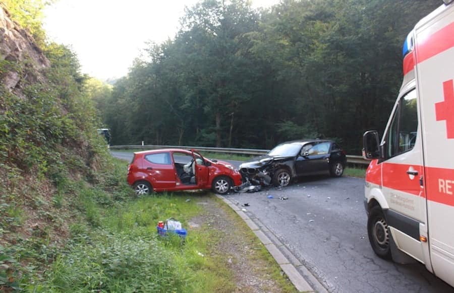 Frontalcrash in der Eifel zwei Schwerverletzte!