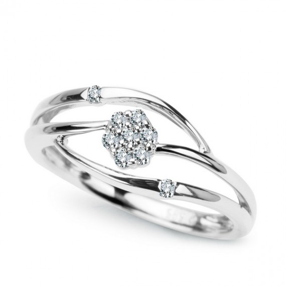 14ct white gold diamond dress ring