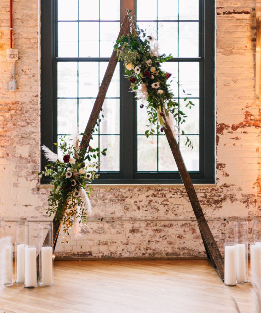 AFrame or Triangle Arbor Loluma