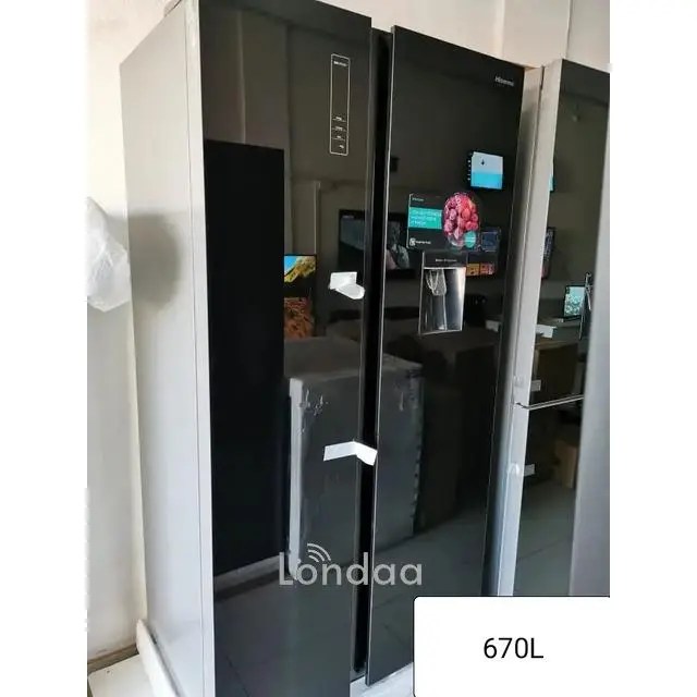 Hisense 670l RC67WS4SB1 Side By Side Inox Fridge With Dispenser Black
