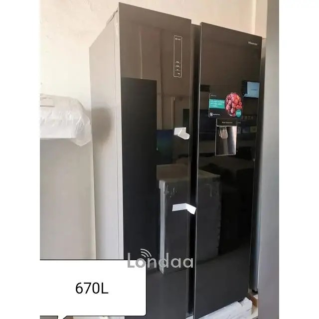 Hisense 670l RC67WS4SB1 Side By Side Inox Fridge With Dispenser Black