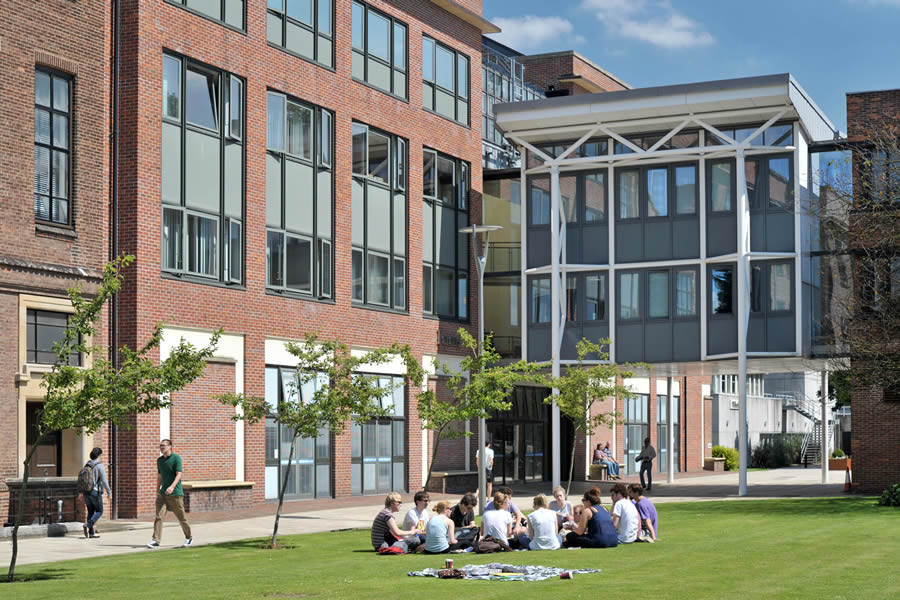 ONCAMPUS 学校検索 LSS｜イギリスの現地留学エージェント