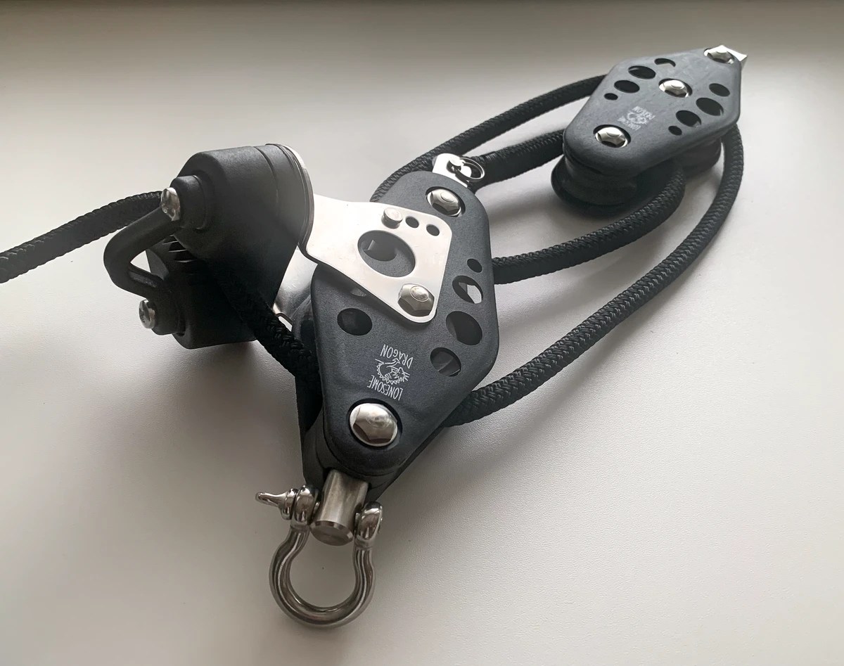 41 Pulley System with Brake effortless lifting and height adjustment