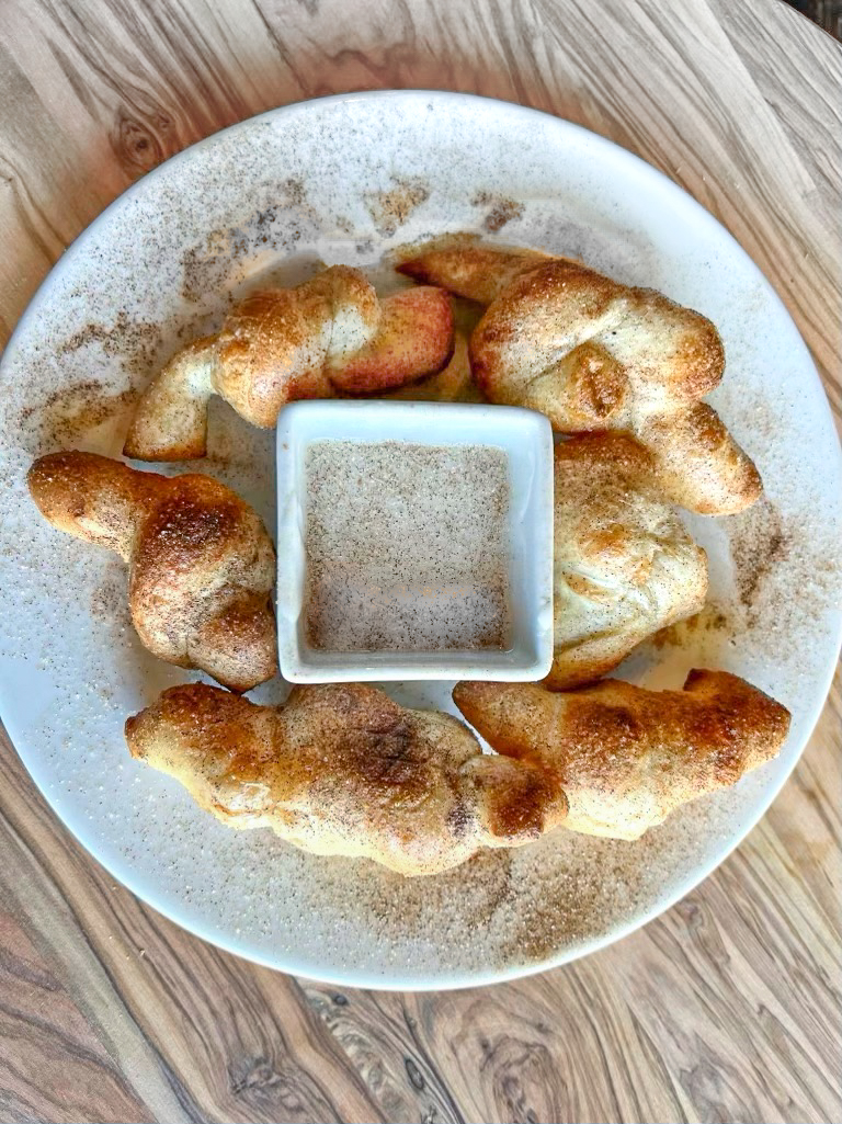 Sweet Cinnamon Knots Lone Wolf Pizza Co.