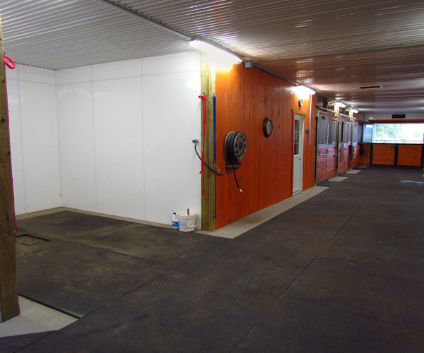 Facilities Lone Wolf Farm site