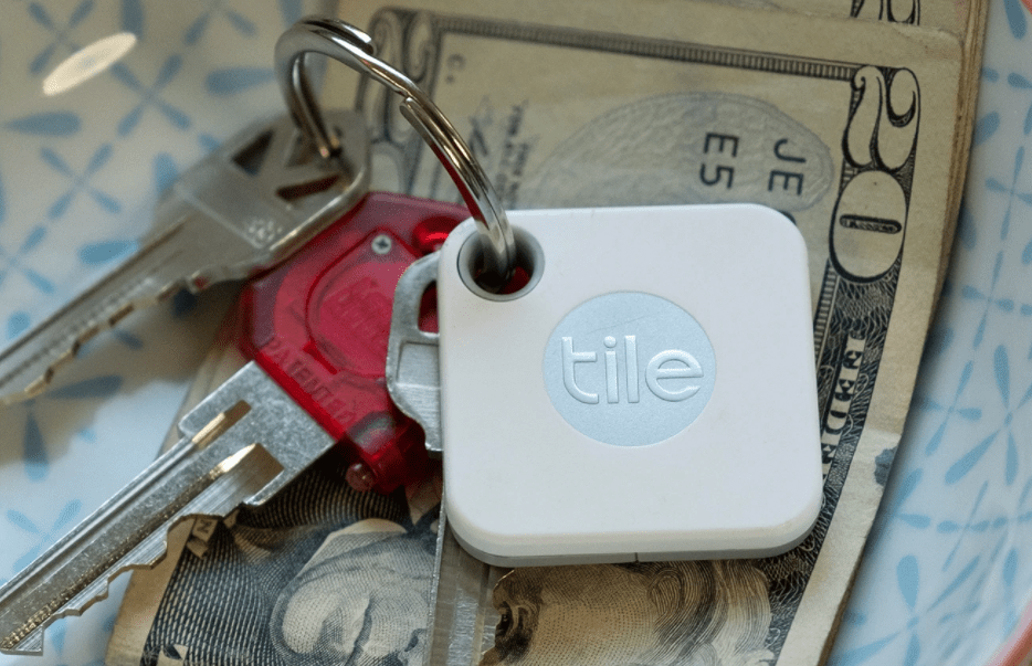 How to Stop Losing Your Car Keys Our Favorite Tips & Tricks Long