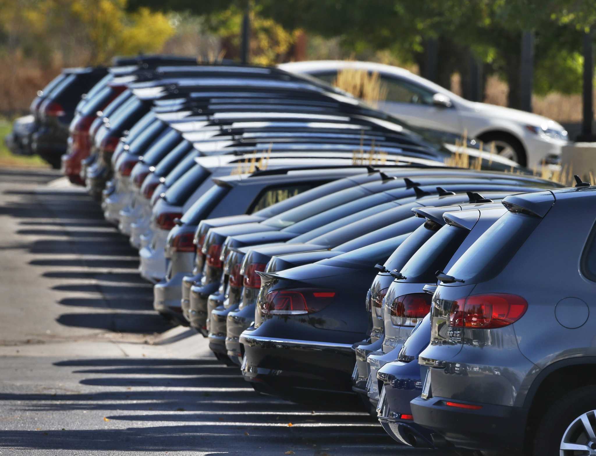 Used car dealers in San Antonio struggle as pandemic prices out buyers