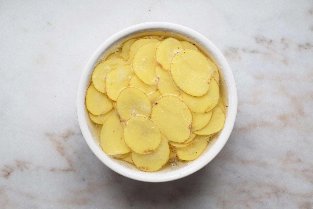 Soaking Potatoes in Salt Water Restaurant Chips At Home