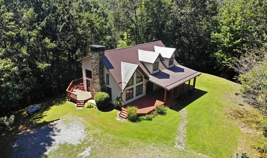530 Line Runner Ridge Road, Rosman, NC 28772