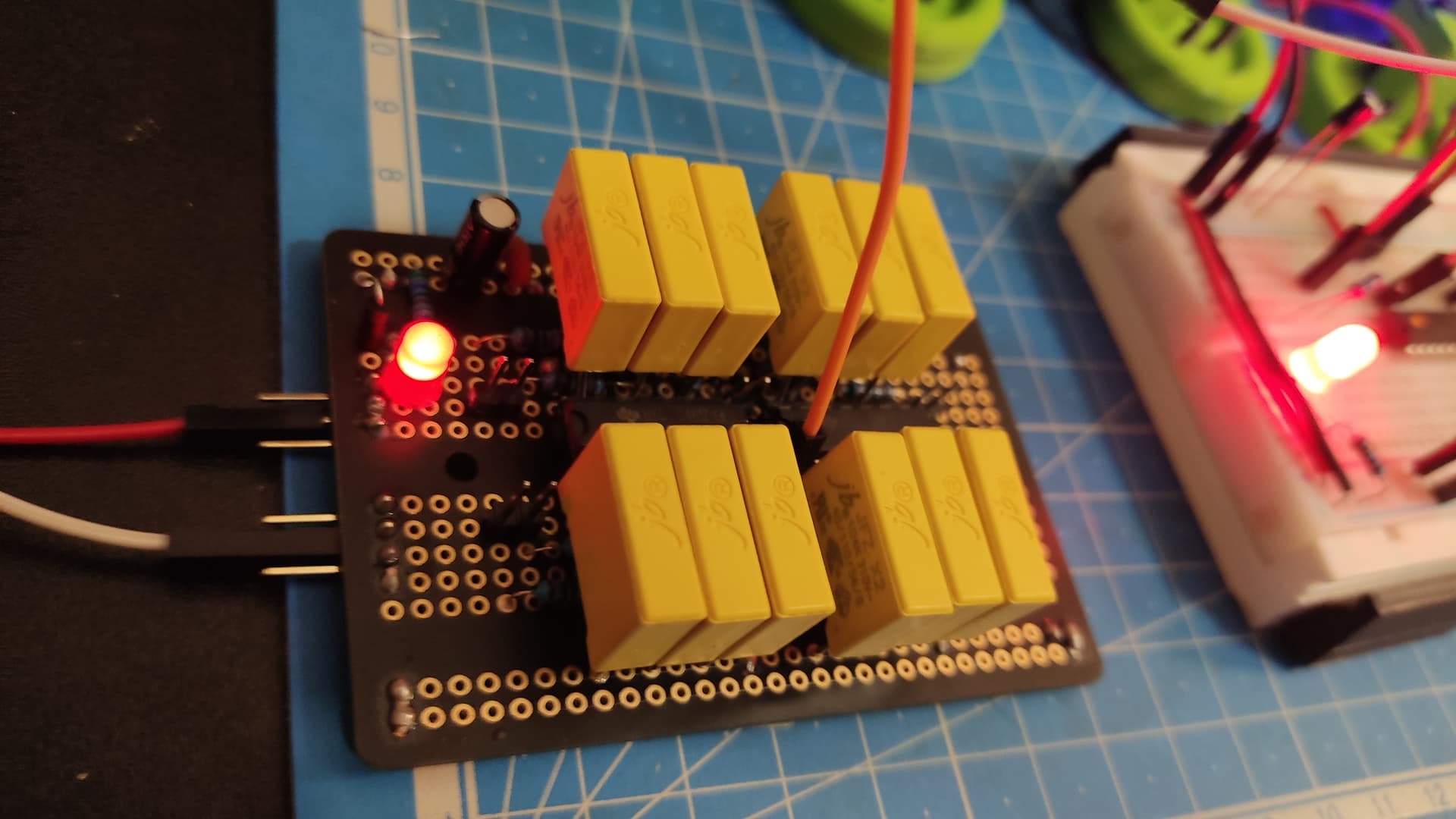 Starting a little CMOS synth build DIY STUFF Look Mum No Computer