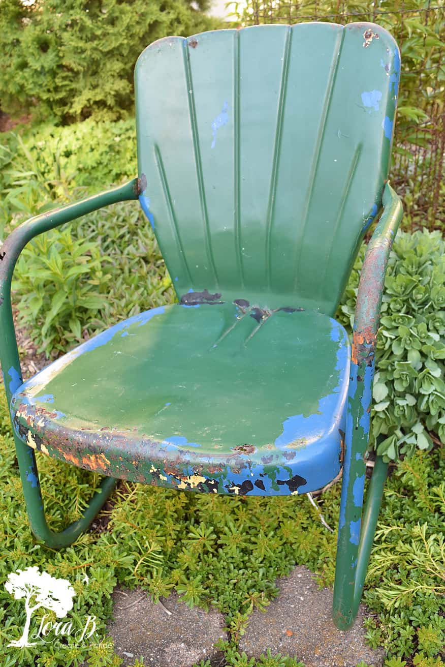 How To Refresh and Enjoy Vintage Metal Lawn Chairs (and keep their time