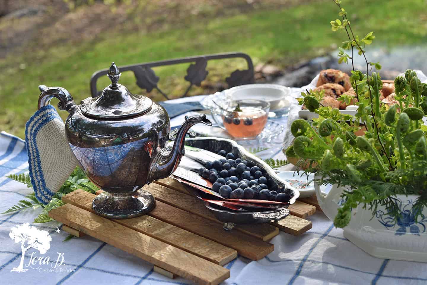 Blue and White Tea Party for Mom Lora BloomquistCreate & Ponder