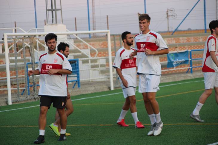 FÚTBOL: El Lora C.F. comenzó a preparar la gran final del próximo