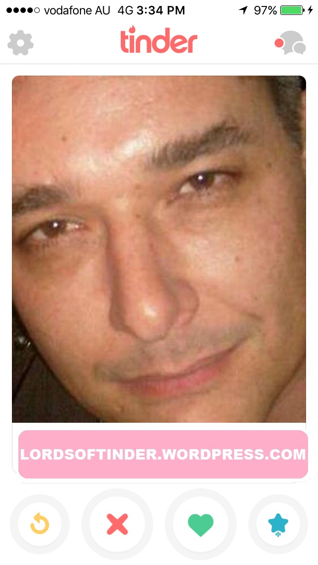 selfies LORDS OF TINDER