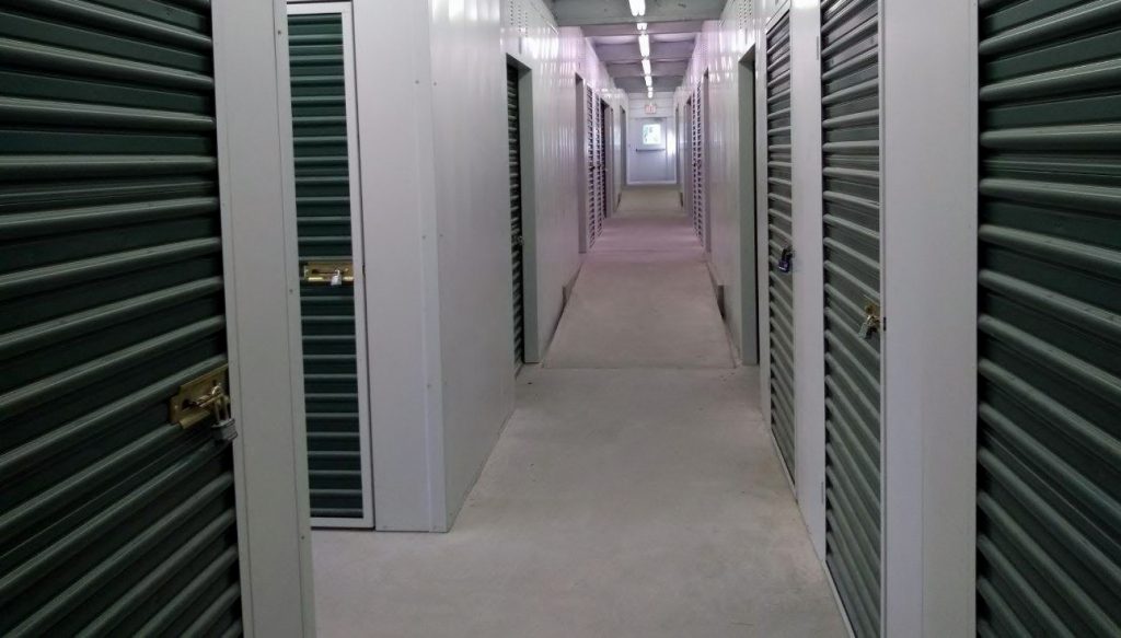 All alarmed units with 24hour access, security gates and monitors, Secure fencedin facility