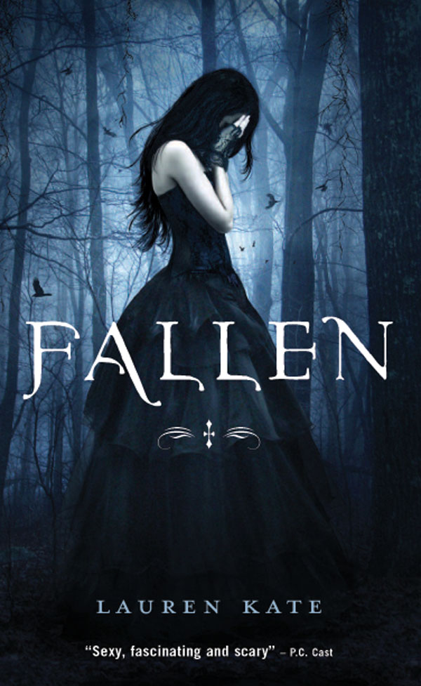 FallenLauren Kate book review Lorelaycci
